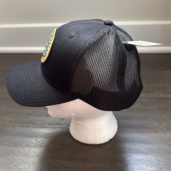 Catchin’ Deers Hunt Camp On black canvas/mesh panel, snapback, button top cap - Picture 2 of 9